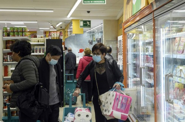 España suspende vuelos con Italia y limita actos públicos por el coronavirus