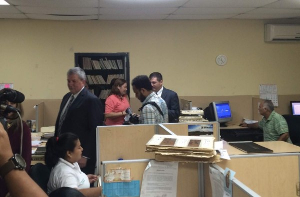 Diplomáticos de EUA visitan el RNP de San Pedro Sula