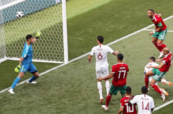 Cristiano deja a Portugal a un paso de octavos y elimina a Marruecos