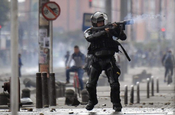 Amplían toque de queda en Bogotá por disturbios