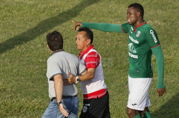 Héctor Vargas dispara: 'Dejen de llamar a los árbitros para modificar partidos'