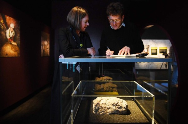 Pieza de grasa va de la cloaca al museo de Londres