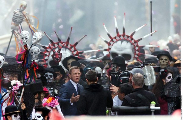 ‘James Bond’ revoluciona México