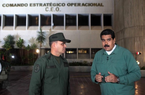 Maduro se escuda en los militares para retener el poder en Venezuela