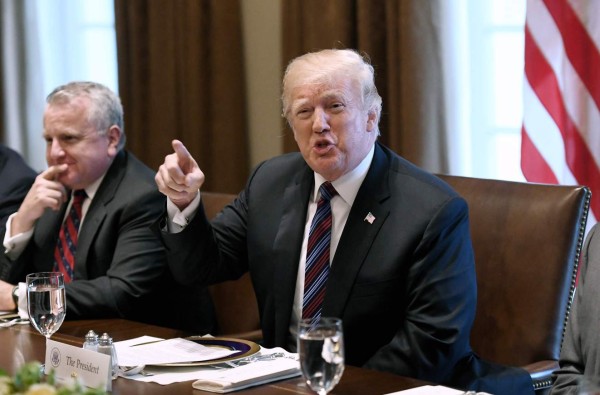 Trump desmiente reunión con Raúl Castro en Cumbre de Américas