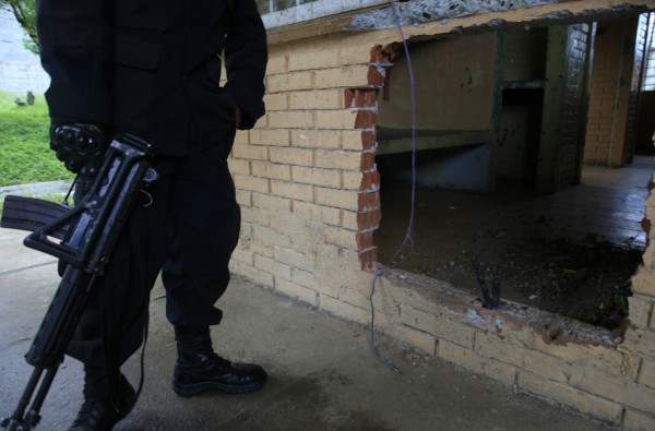 Otra fuga en El Carmen: escapan 10 menores