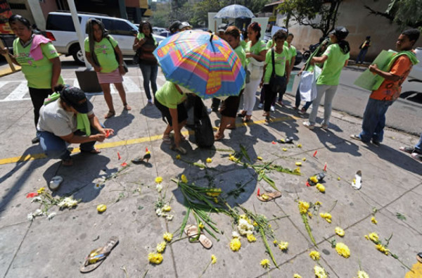 Celebra centenario del Día Internacional de la Mujer