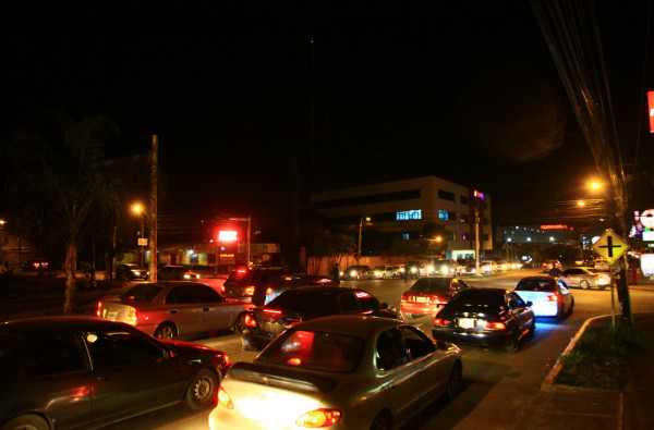 Salir de la Unah-vs es un infierno para los conductores