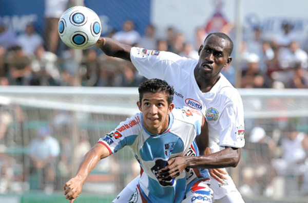 Michel Rivera la hizo de crack y Platense triunfa