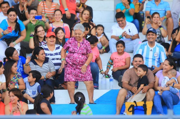Sampedranos le dan la bienvenida a la Feria Juniana