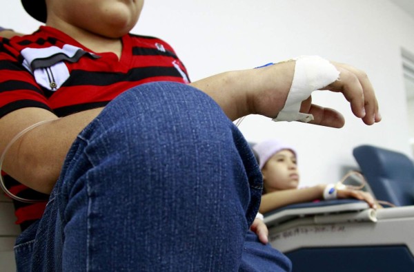 La leucemia llegó por partida doble a casa de familia pobre