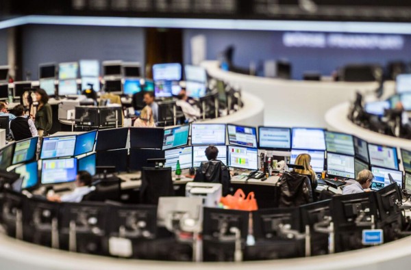 Fuertes caídas de bolsas tras decisión de la Fed