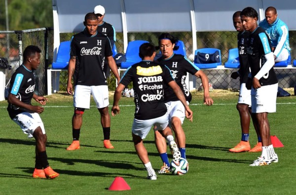 Carlo Costly fuera de peligro tras golpe en el tobillo izquierdo