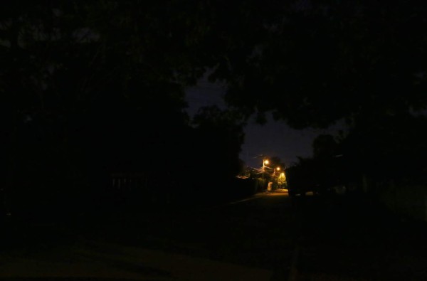 En tinieblas está el barrio Las Flores de San Pedro Sula