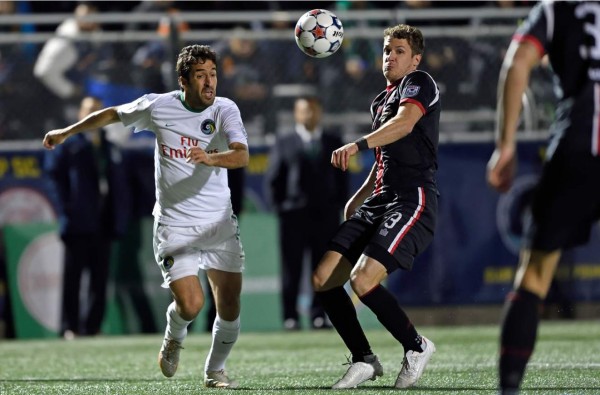 Raúl se despide del fútbol como campeón con el Cosmos