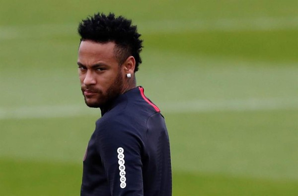 El PSG rechaza la oferta del Barça por Neymar y quiere dinero, dice RMC Sport