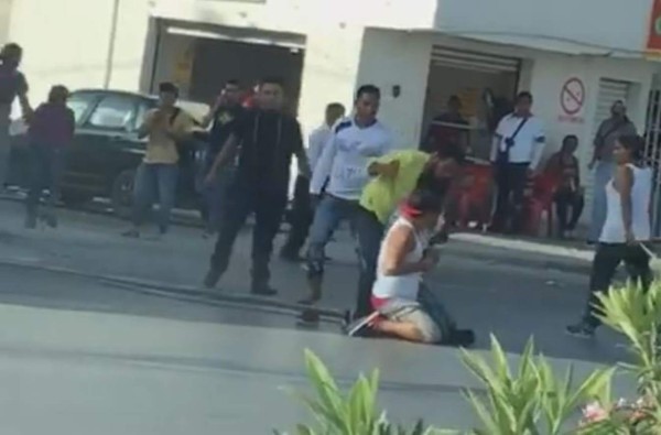 A puñaladas matan a supuesto asaltante en México