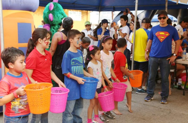 Solidaridad por niños con cáncer en Vía del Sabor