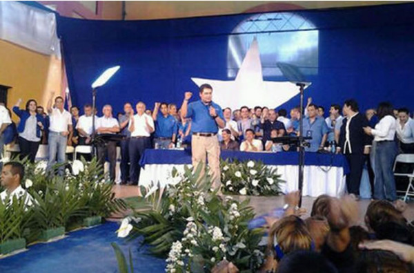 Durante convención, presidente hondureño: 'Será el mejor gobierno en la historia de Honduras'