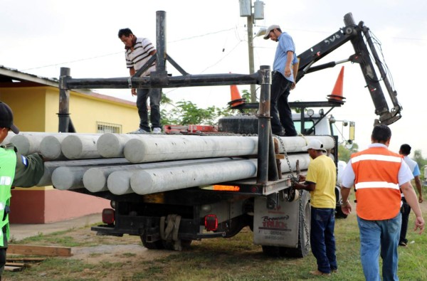 Instalan postes para montar 300 cámaras de vigilancia en El Progreso