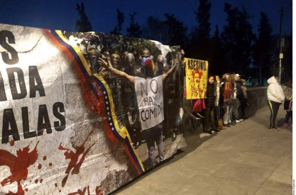 Maduro se salvó de presenciar protestas en transición presidencial mexicana