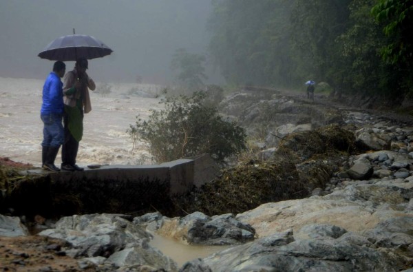 Más de 20 aldeas de La Ceiba incomunicadas por lluvias