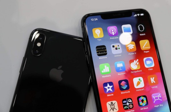 Apple ofrece $1 millón a quien logre hackear sus iPhones