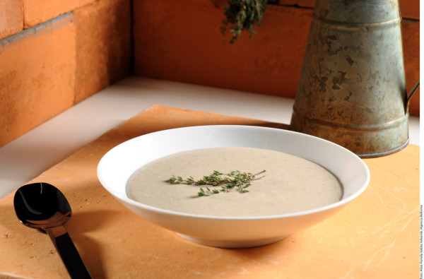 Cómo preparar una crema de hongos y berenjena