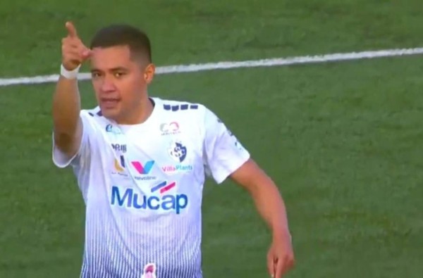 Roger Rojas le ganó el duelo a Alex López al lucirse con gol en triunfo del Cartaginés sobre Alajuelense