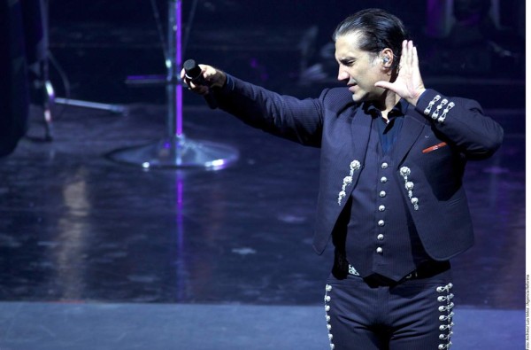 Alejandro Fernández llega a Honduras el 12 de noviembre