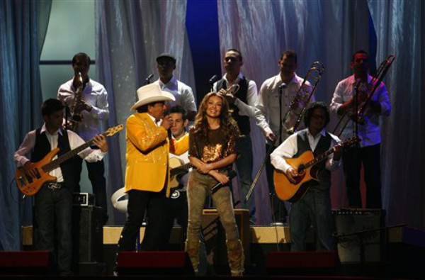 Aventura destrona con 9 premios a Tito El bambino