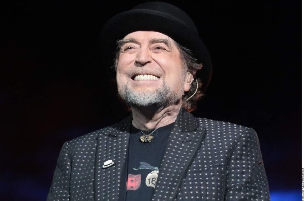 El cantante español Joaquín Sabina abandona clínica en que estaba internado