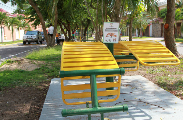 Caminantes denuncian robo de máquinas en bulevar