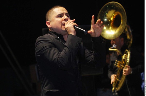 Larry Hernández revela cómo avanza su estado de salud tras contagiarse de covid-19