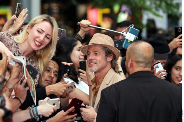 Brad Pitt enloquece a las mexicana en premiere de 'Once upon a time in Hollywood'