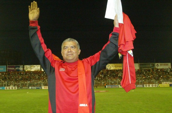 ¡Exclusiva! El emotivo homenaje que alistan en España en honor al hondureño 'Macho' Figueroa