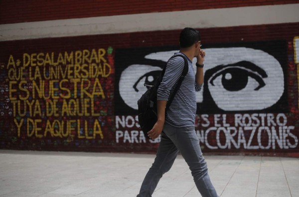 Otras 12 carreras más pierden período en Unah