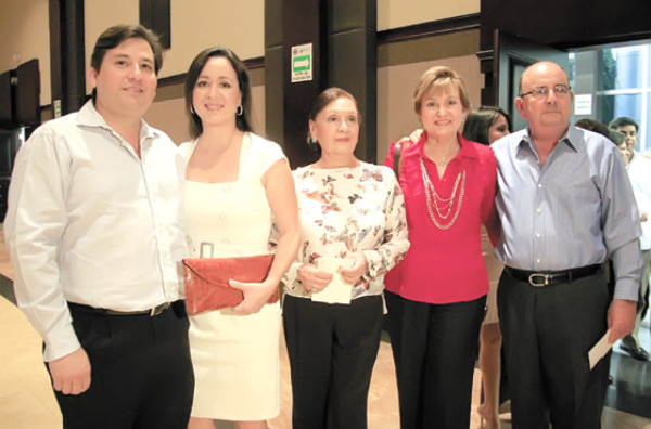 Vikki Carr, grandiosa