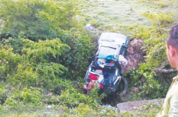 Tres adultos y 2 niños se salvan de milagro en Yoro
