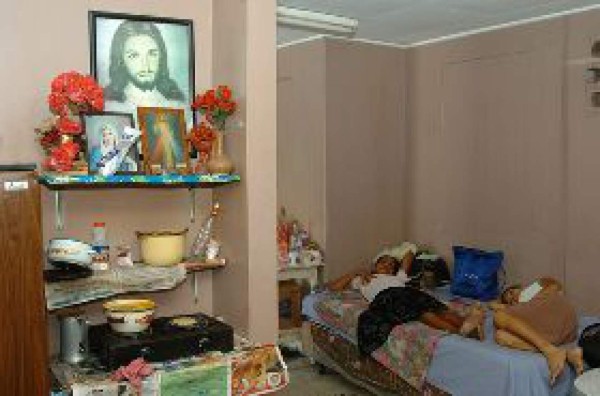 Maridos dejan solas a sus mujeres con cáncer