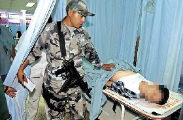 Frente a sus alumnos matan a un maestro