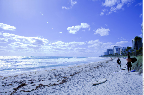 La playa de Bal Harbour está abierta a todos los visitantes de Miami Beach