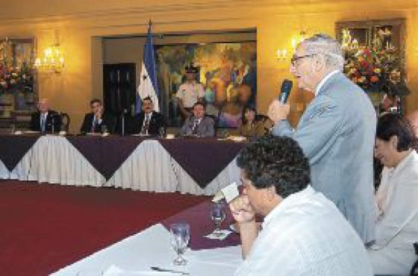 Comisión pide a Mel no crear monopolio estatal