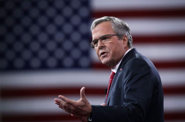 Jeb Bush: no existe un plan para deportar 11 millones de indocumentados