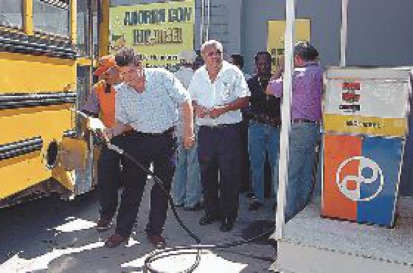 Buses en La Ceiba ya usan biodiésel