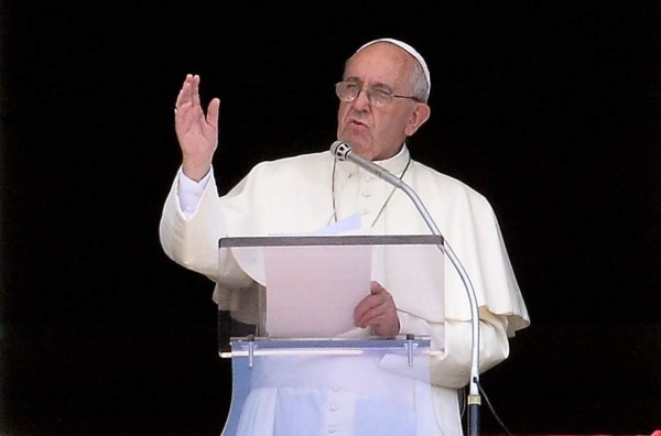 Papa Francisco simplifica y hace gratuito anulación del matrimonio católico