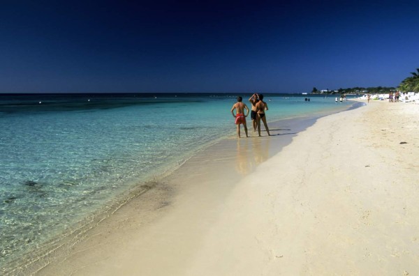Roatán entre las cinco mejores islas del Caribe