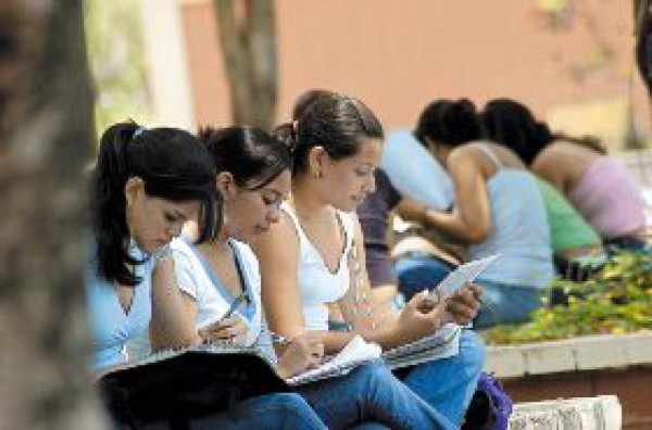 'Empresarios no valoran al profesional nacional”