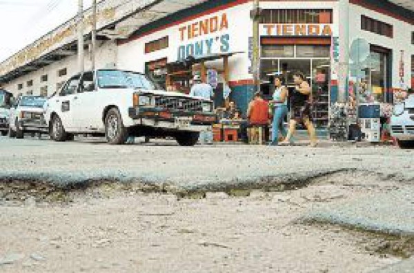 Calles del barrio El Centro siguen en pésimo estado