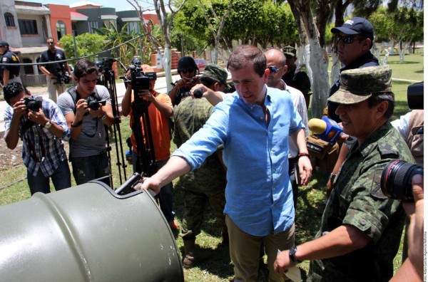 Inicia proceso de desarme de las autodefensas en México